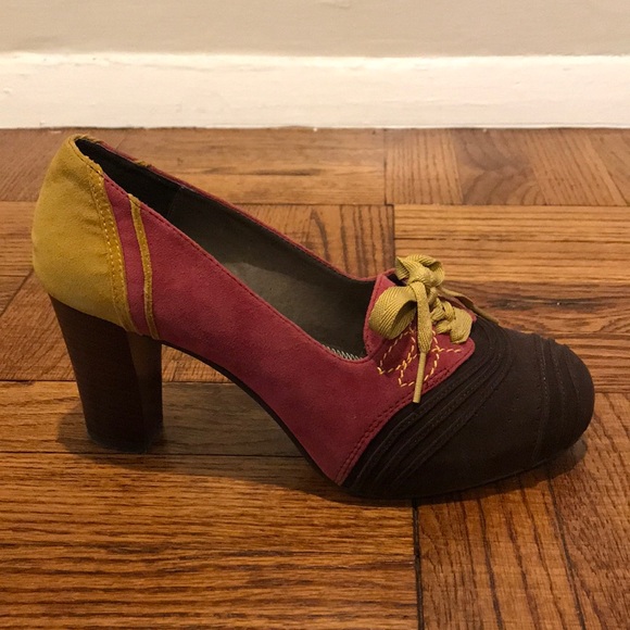 Pilcro and the Letterpress Anthropologie Heels - Picture 3 of 3